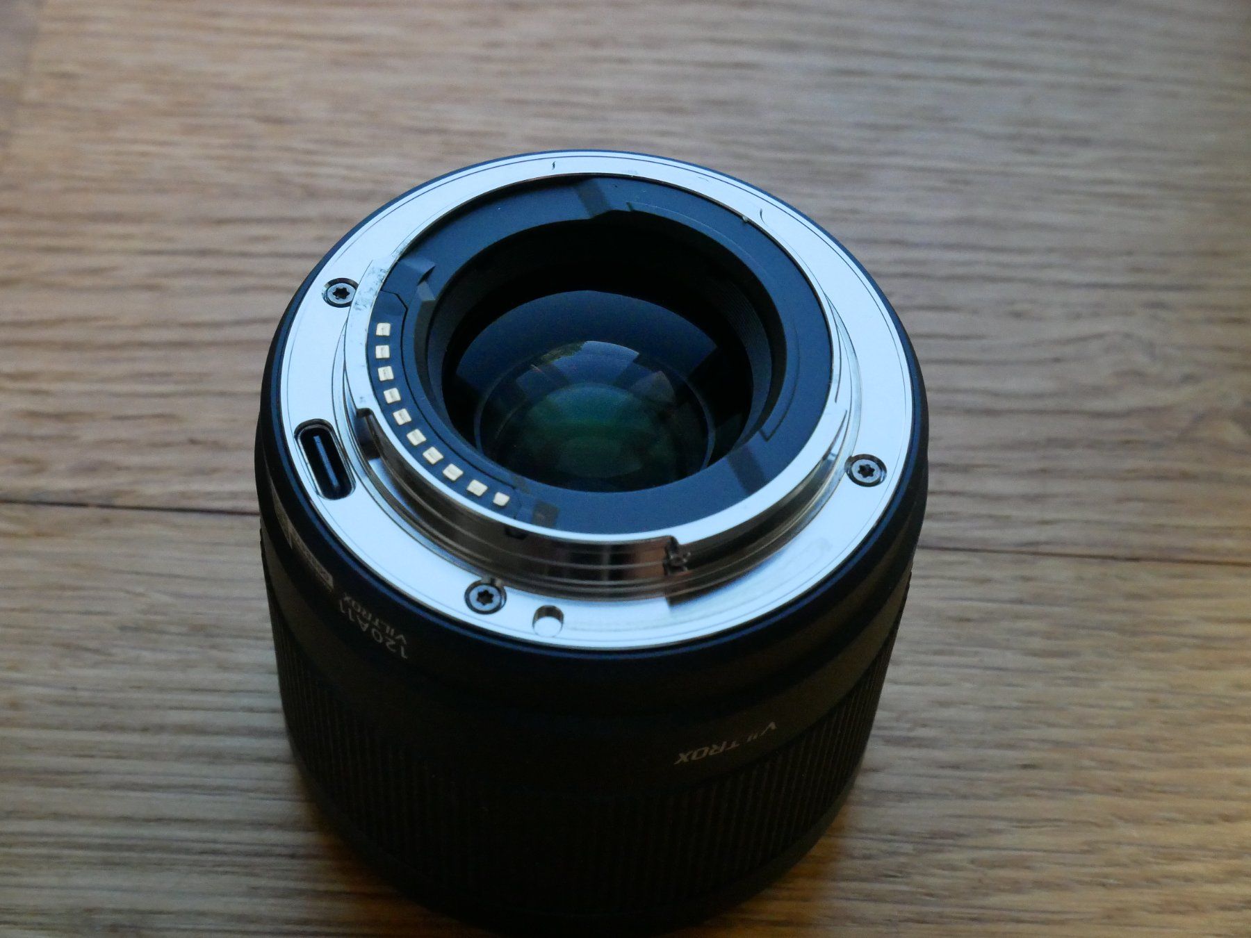 Viltrox Obiettivi: Viltrox 50mm f2.0 Sony FE Fullframe E-Mount – Usato da Chur venduto da Ataler 3