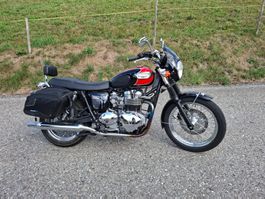 Triumph Boneville T100