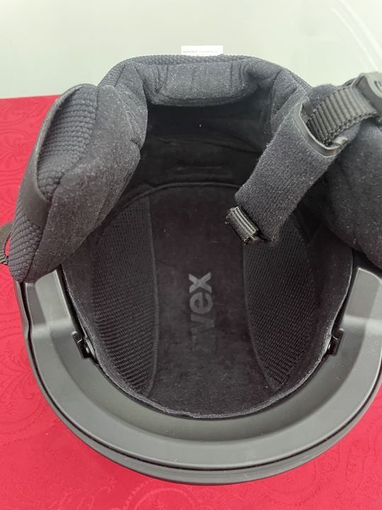 Uvex Helme: Kinder Uvex Skihelm schwarz 52-55cm Unfallfrei – Gebraucht aus Bergdietikon von antovale 2