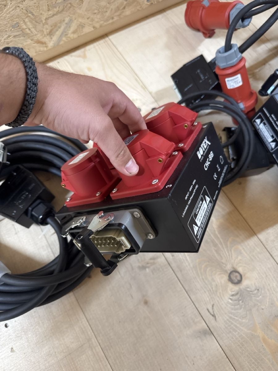 Cavi: Botex CHC-BB Stromverteiler 2 Stück mit Kabel gebraucht – Usato da Goldingen venduto da NOCTechnik 2