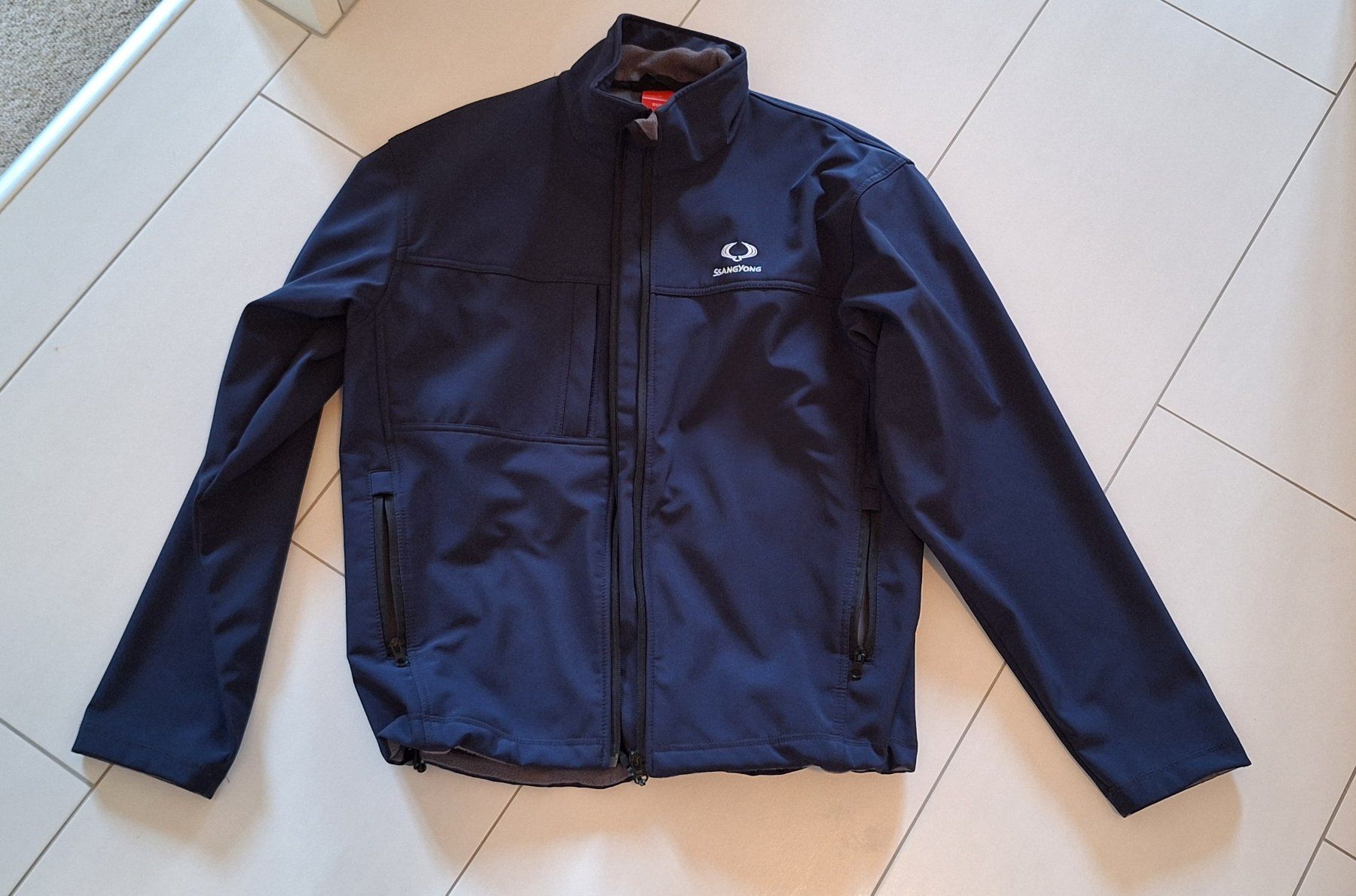 Giacche: Fleece-Jacke Ssangyong – Nuovo (secondo la descrizione) da Richterswil venduto da uscars
