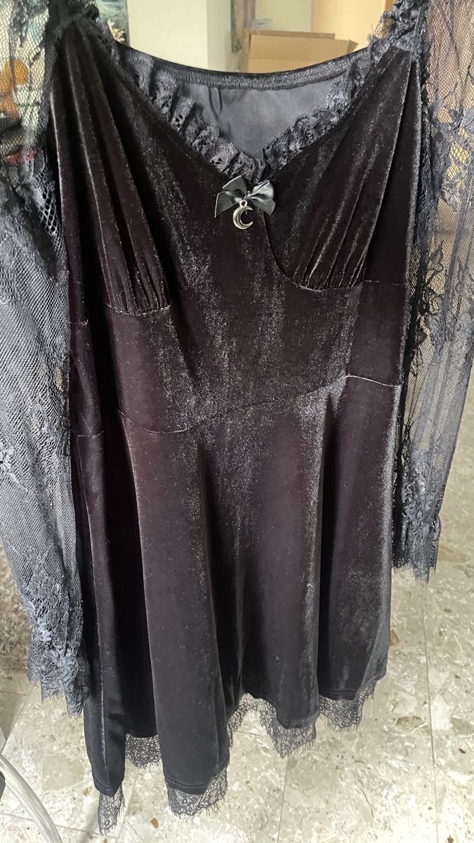 Kostüme: Kleid Samt Spitze schwarz Grösse L neu – Neu (gemäss Beschreibung) aus Trimbach von Alessia75 2