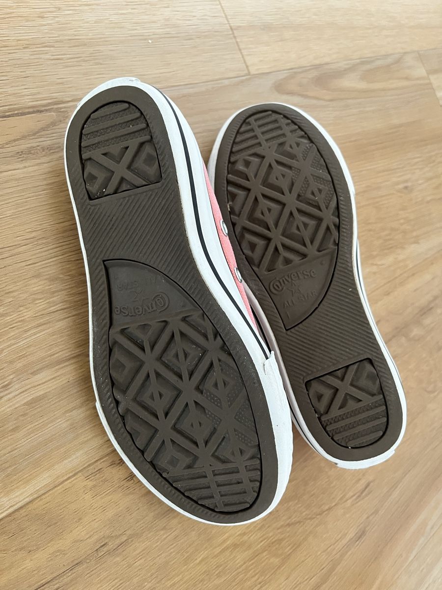 Scarpe per ragazze: Converse All Star Chucks Gr. 32 – Usato da Kradolf venduto da AlexiaEugster 5