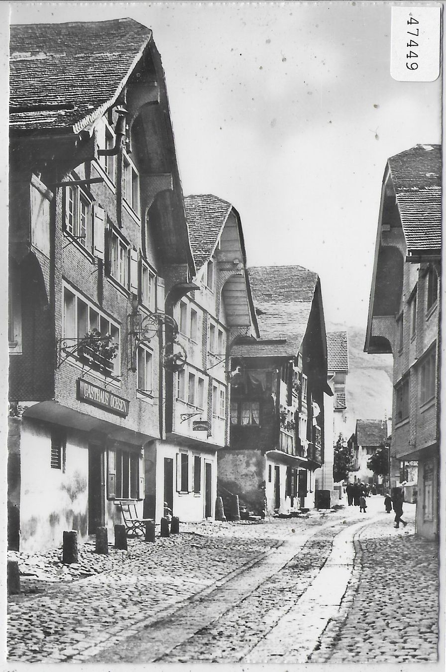 Cartoline postali: Andermatt - Dorfstrasse – Usato da Ettingen venduto da Kartenplanet