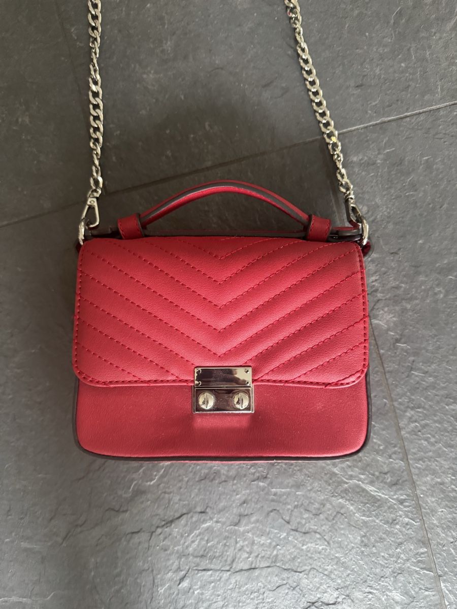 Borse da donna: Handtasche rot mit Kette – Usato da Bonstetten venduto da VCLS