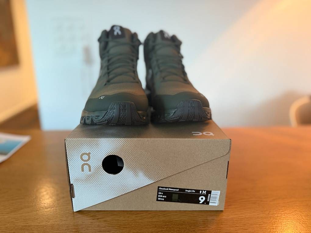On Herrenschuhe: NEU: ON Cloudrock Waterproof in Grösse 42.5 Originalverpackt – Neu und originalverpackt aus Zürich von Dave3939 3
