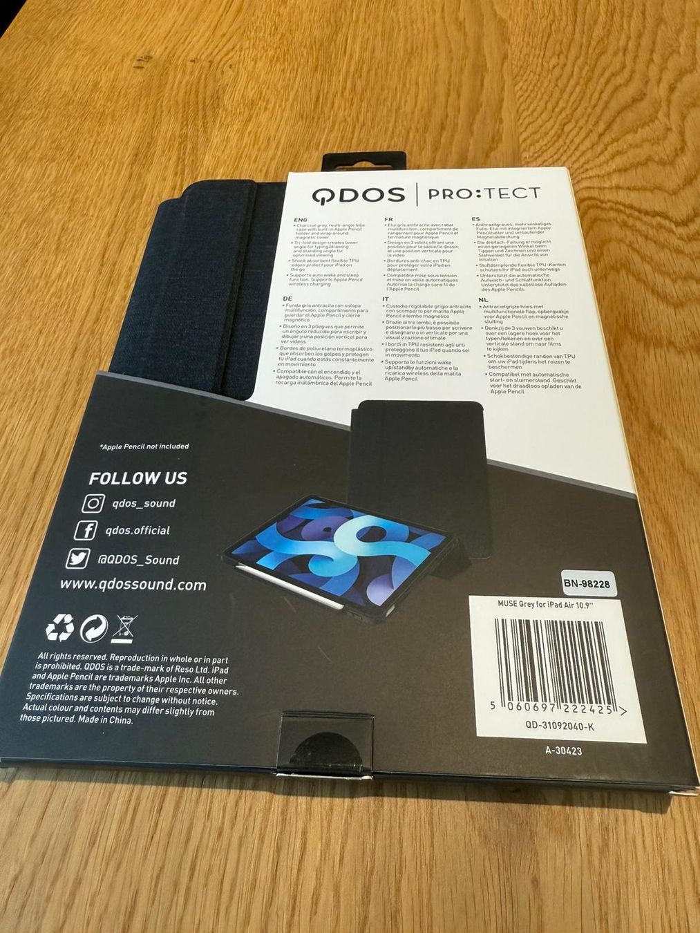 Apple Covers & Borse: QDOS Muse - IPad Air 10.9 (2020) – Nuovo e nell'imballaggio originale da Emmenbrücke venduto da natelo 1