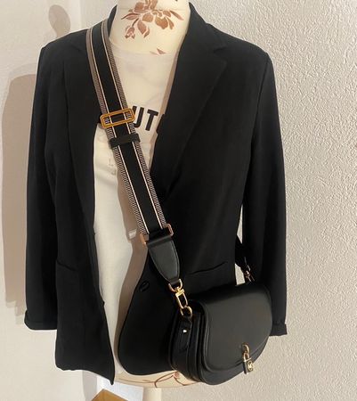 Sac à bandoulière arrondi cuir noir Michael Kors