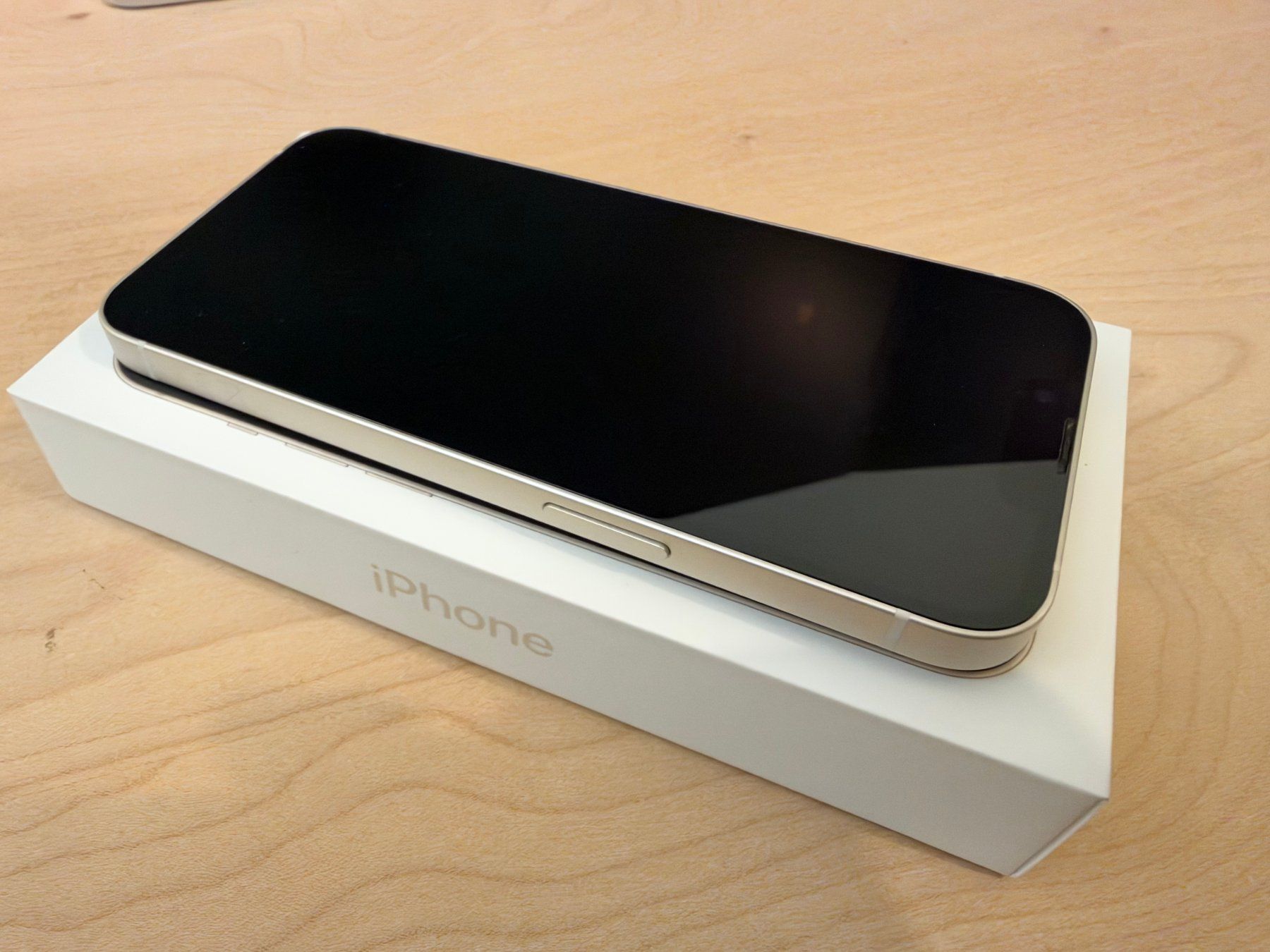 Apple Telefoni cellulari / Smartphones: iPhone 14, Starlight 128GB – Usato da Zürich venduto da onlime 1