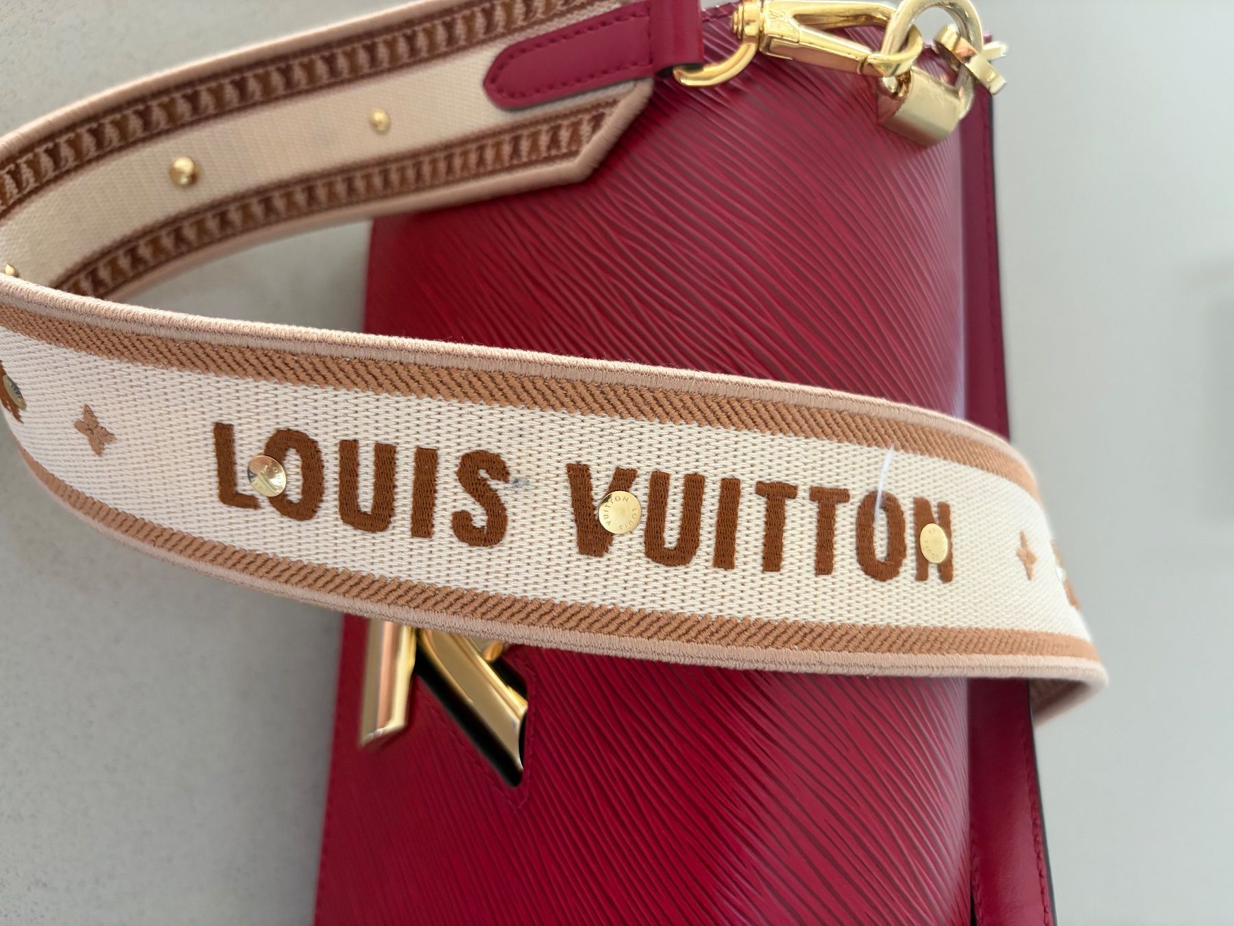 Louis Vuitton Taschen für Damen: Louis Vuitton Tasche „TWIST“ – Gebraucht aus Seon von xanae 3
