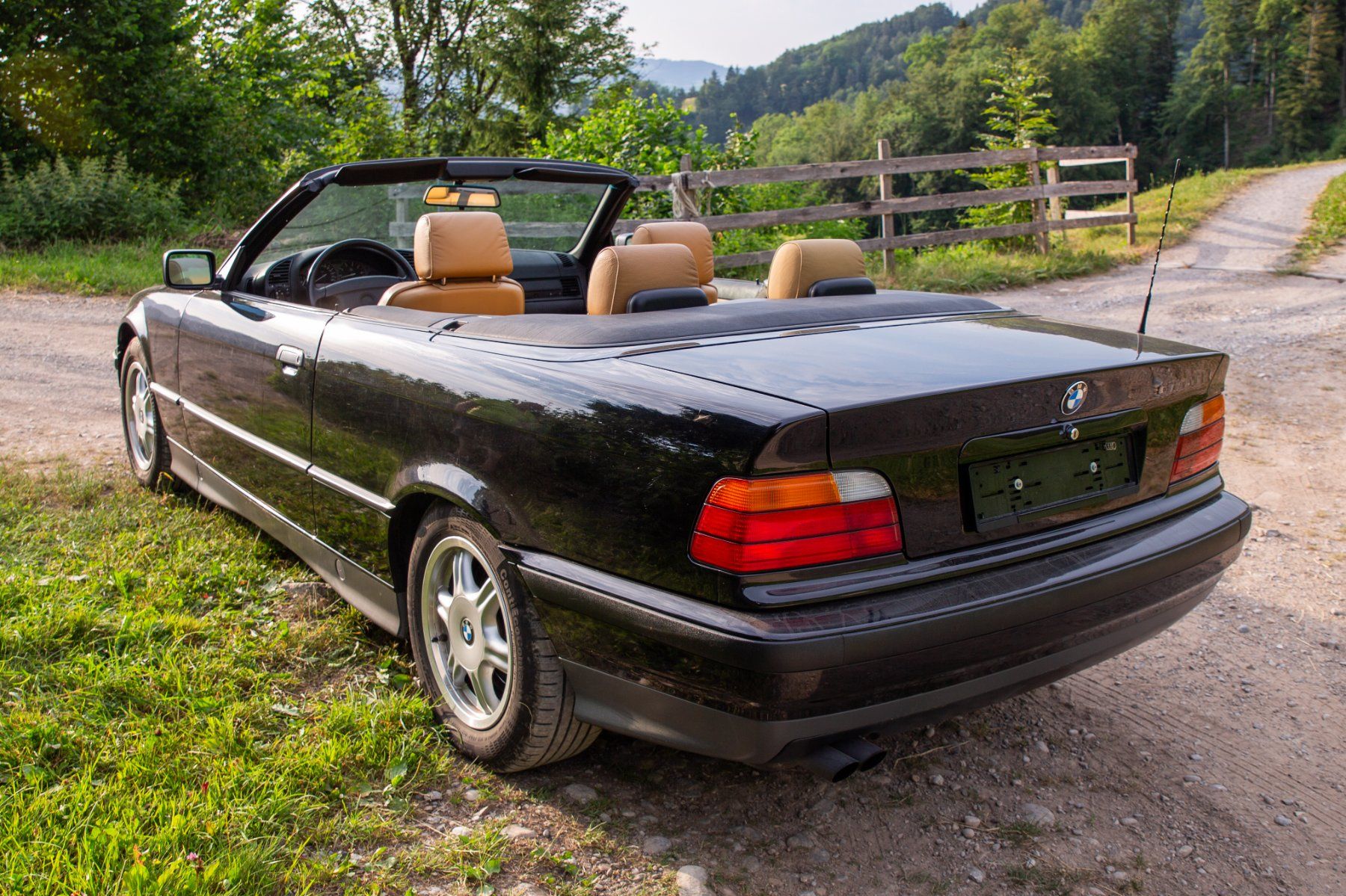 Autos: BMW E36 325 Cabriolet mit Hardtop – D'occasion à Lichtensteig par Bergler1999 6