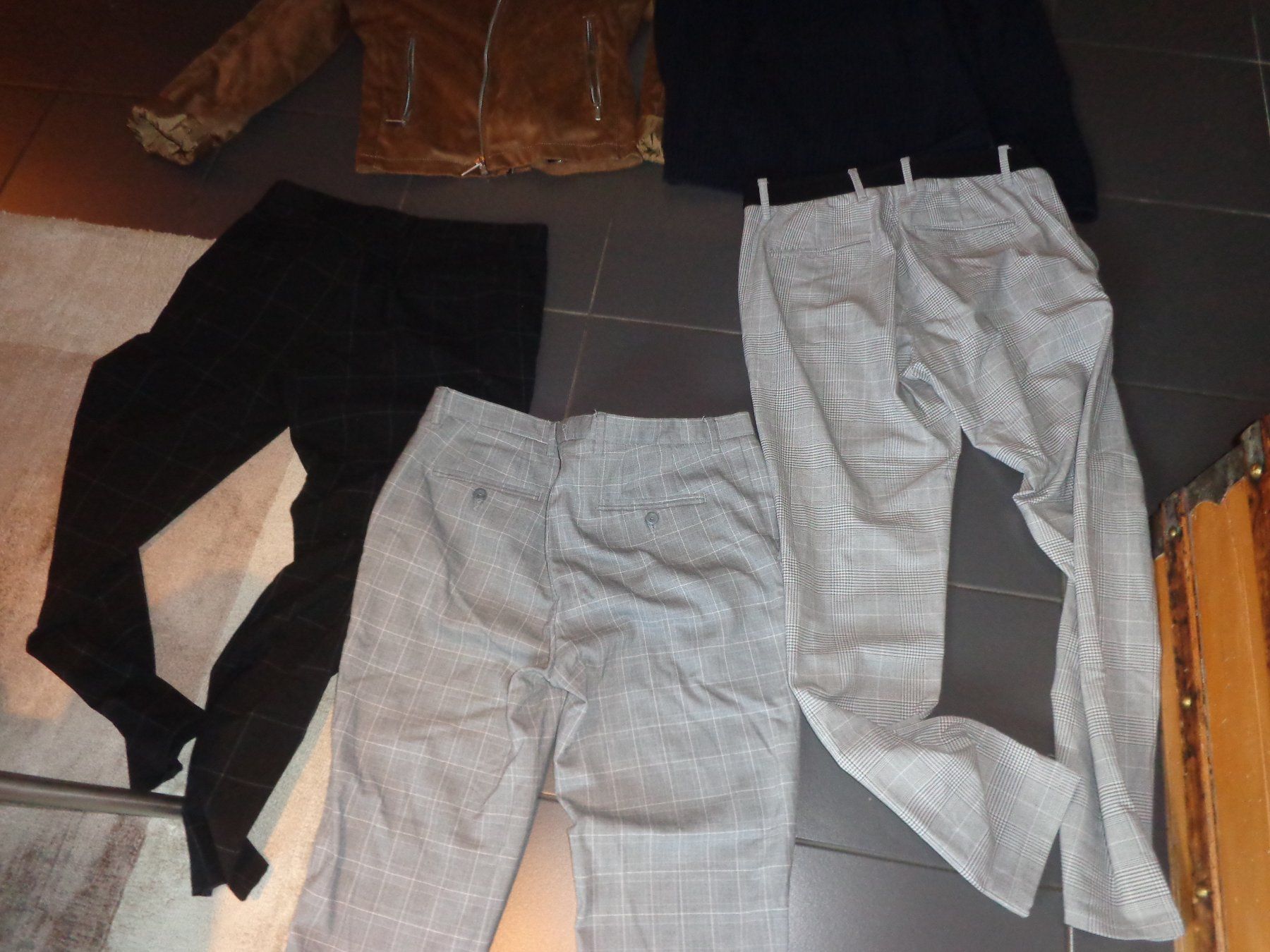 Lotti di vestiti: Kleiderpaket Herren (5-teilig) – Usato da Greifensee venduto da Toggi11 3