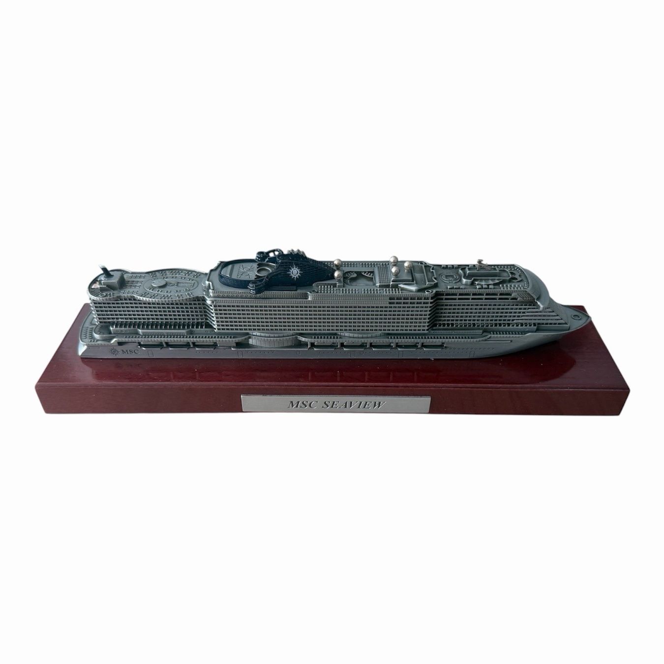 Kit di modellismo & Modellini statici: MSC SEAVIEW - MEGA Kreuzfahrtschiff - Schiffsmodell – Nuovo e nell'imballaggio originale da Rheinfelden venduto da Shuttle10