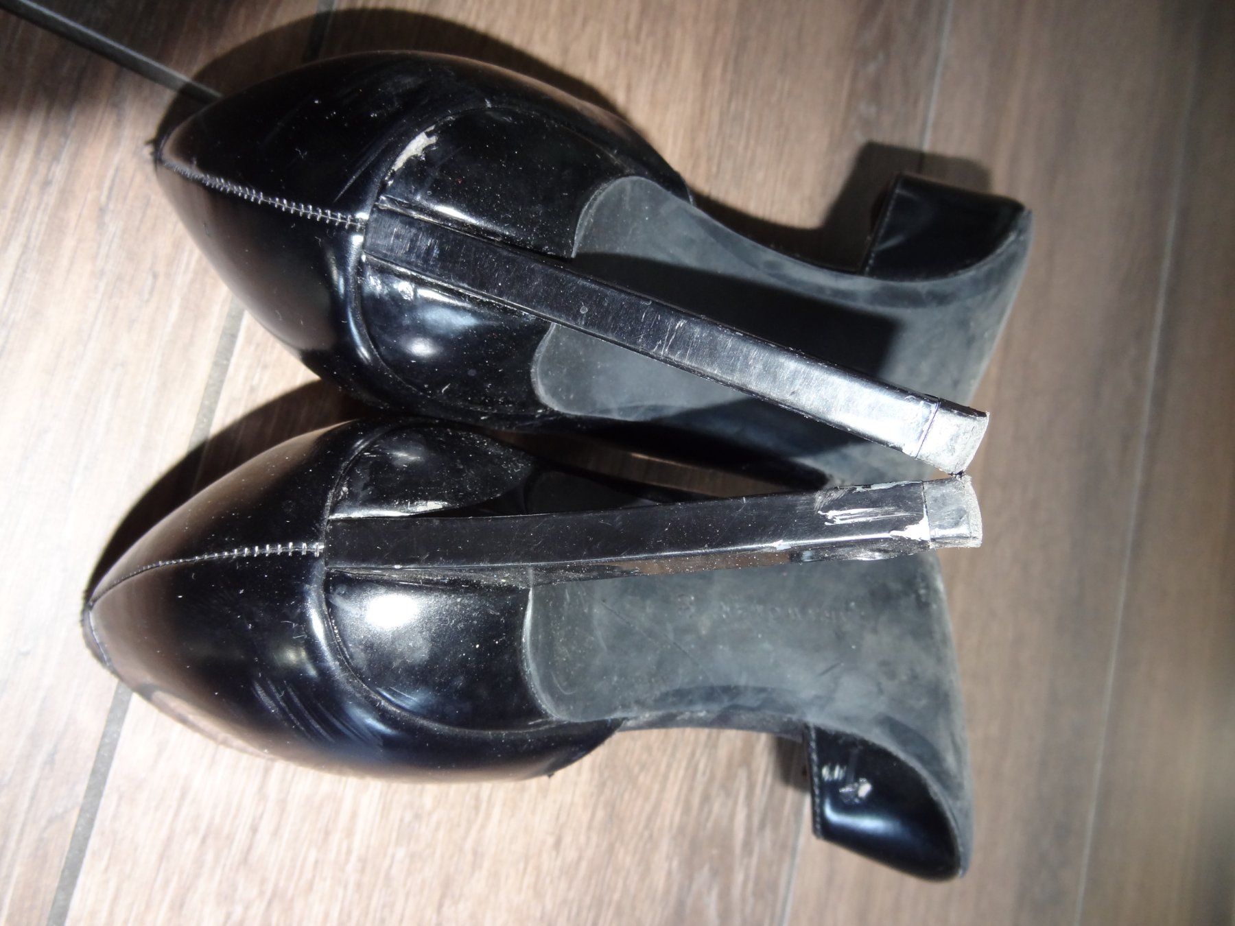 Scarpe da donna: Escarpins noirs vernis daim pointure 39 talons 7cm – Usato da Satigny venduto da salvatore73 6