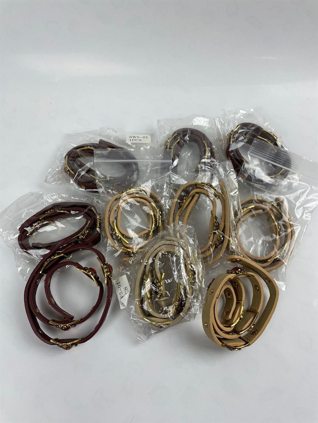 Bracciali & Braccialetti: 10x Armbänder aus Kunstleder – Nuovo e nell'imballaggio originale da Wängi venduto da LiqKojote