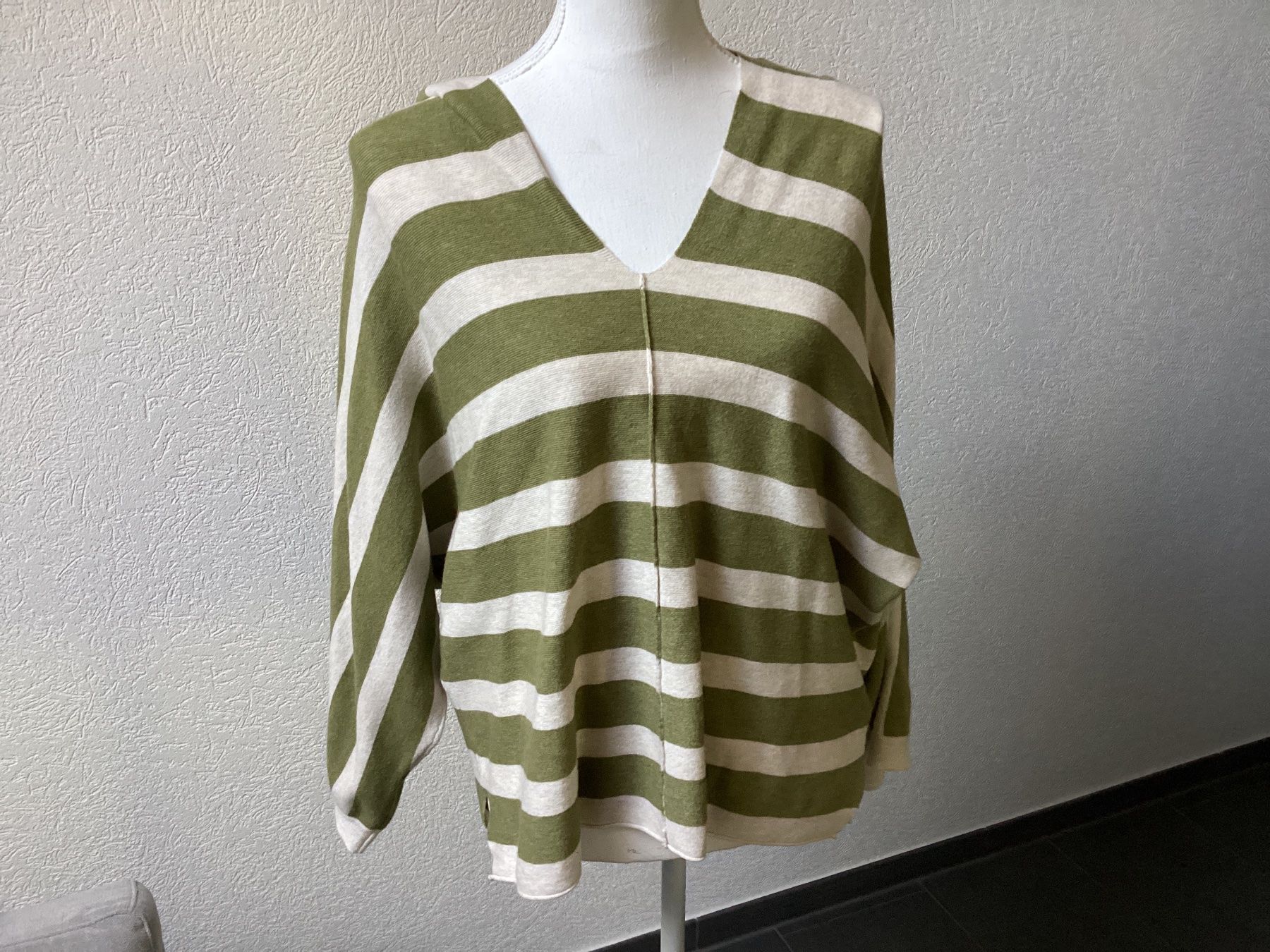 Tom Tailor Pullover & Sweatshirts: Schöner Tom Taylor Damen Pullover mit Kapuze gestreift Gr. L – Gebraucht aus Homberg b. Thun von Homata