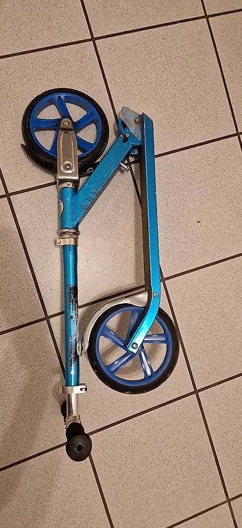 Jouets: Trottinet Razor – D'occasion à Gerolfingen par Lia_01 2