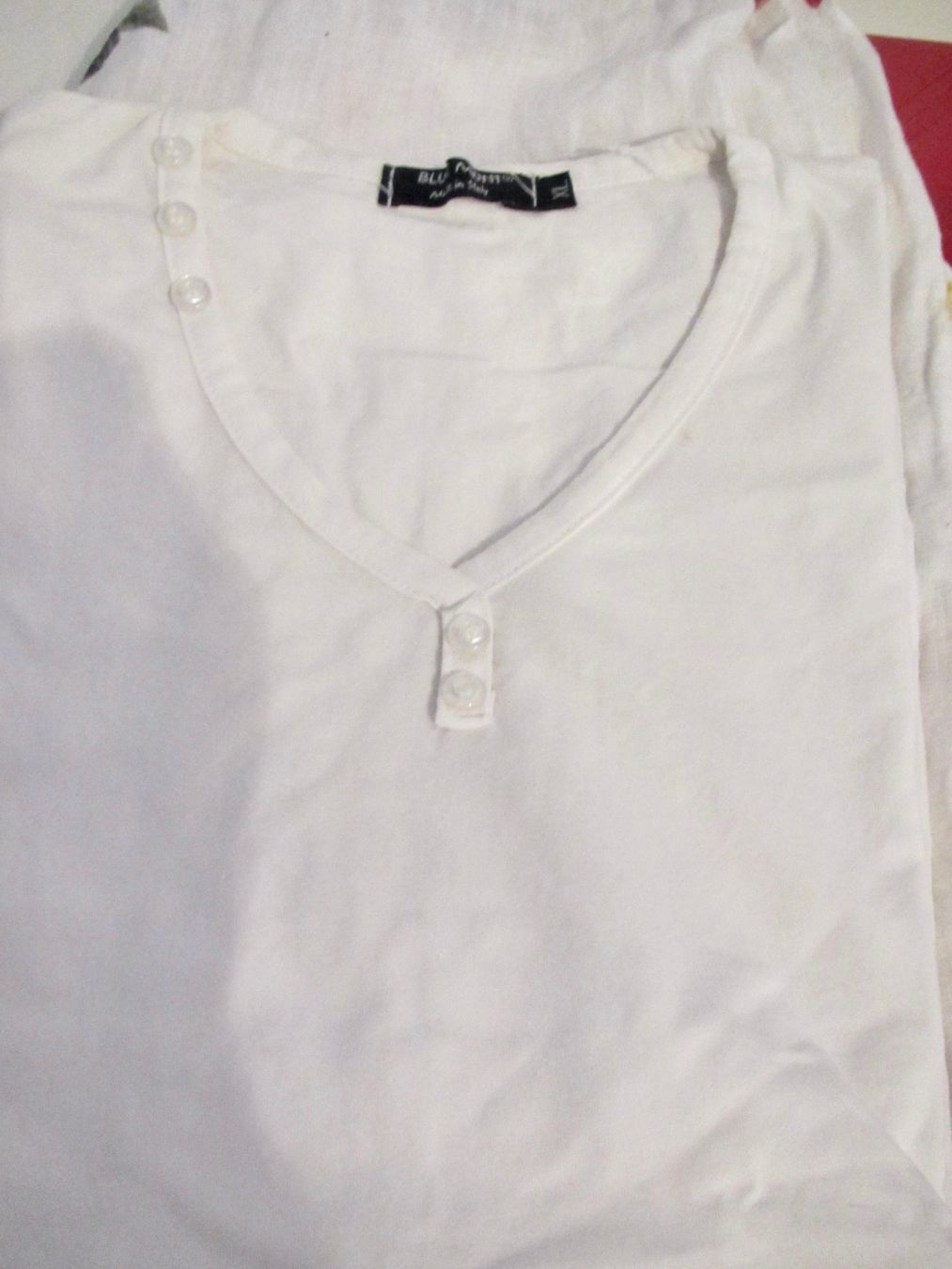 Lots de vêtements: SHORT ET TSHIRT – D'occasion à Murten par Selliot 3