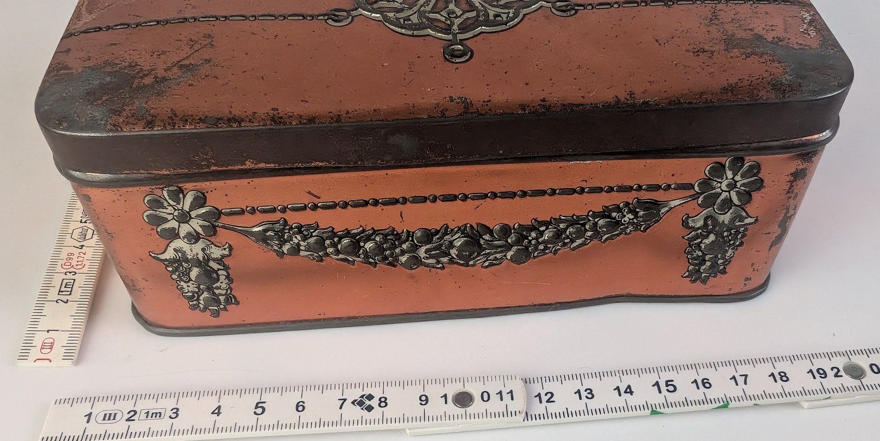 Alle Dekorationen: vintage Blech-Box – Gebraucht aus Zürich von 1.Simon 3