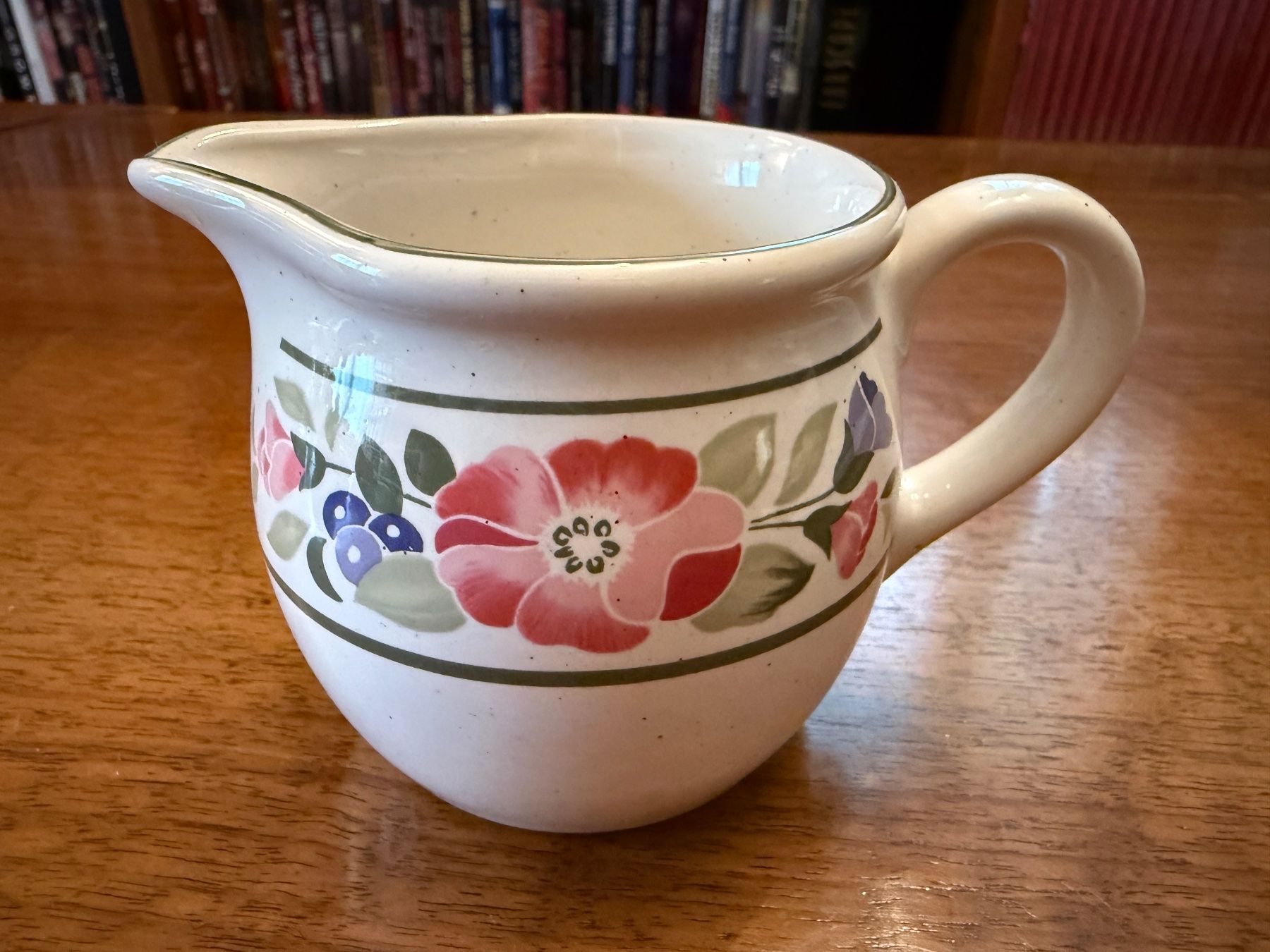 Théières: Vintage Milchkännchen Barbara Winterling mit Blumenmuster – D'occasion à Erstfeld par Uhu1980