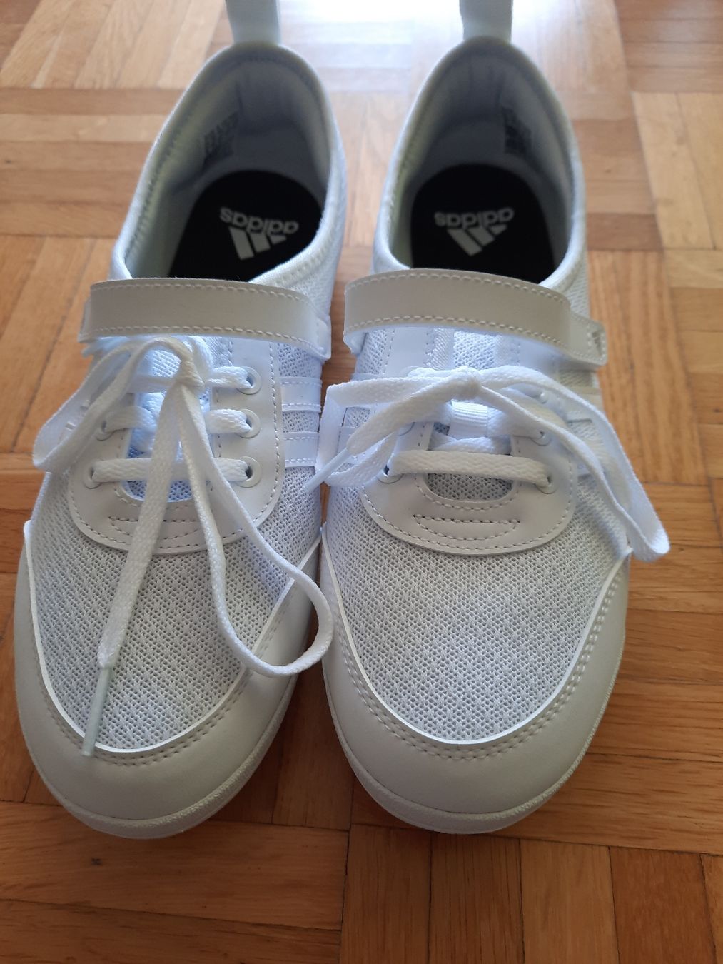 Adidas Scarpe da donna: Adidas Schuhe, weiss, neu – Nuovo (secondo la descrizione) da Gwatt (Thun) venduto da Wally2021