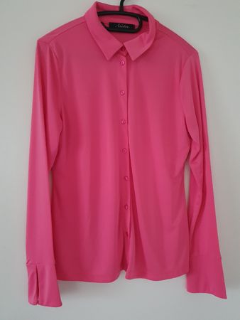 Sehr schöne, knitterfreie Damen Bluse 38
