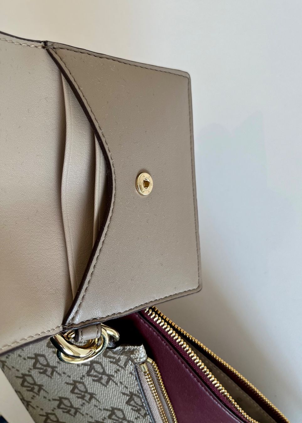 DKNY Portemonnaie: DKNY card holder und Geldbörse "Drei Elemente" – Gebraucht aus Münchenstein von nel_57mj 2