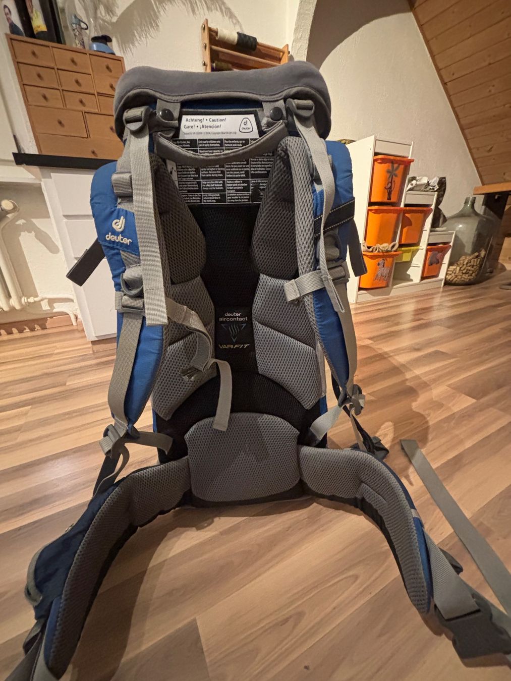 Deuter Porte-bébés ventraux & dorsaux: Deuter Tragrucksack – D'occasion à Hombrechtikon par chance92 1