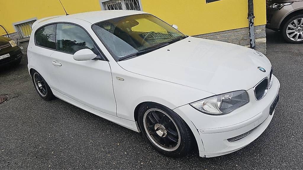 Automobili: BMW 116i 3 porte  - 122CV - 2009 – Usato da Vezia venduto da mostro32 2