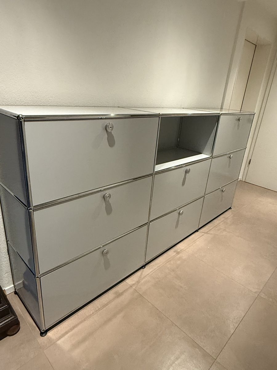 USM Scaffali: USM Haller Sideboard Lichtgrau 3x3 – Usato da Balsthal venduto da Designhaus.Schmitt
