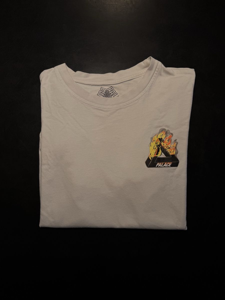 Palace T-shirt: Palace Shirt – Usato da Bern venduto da jan_bfn5 2