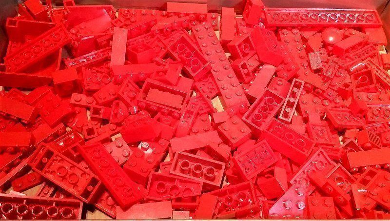 Lego Kit di costruzioni: Lego 200 Roten Teile Pièces Rouges -B62 – Usato da Morges venduto da cardeman61