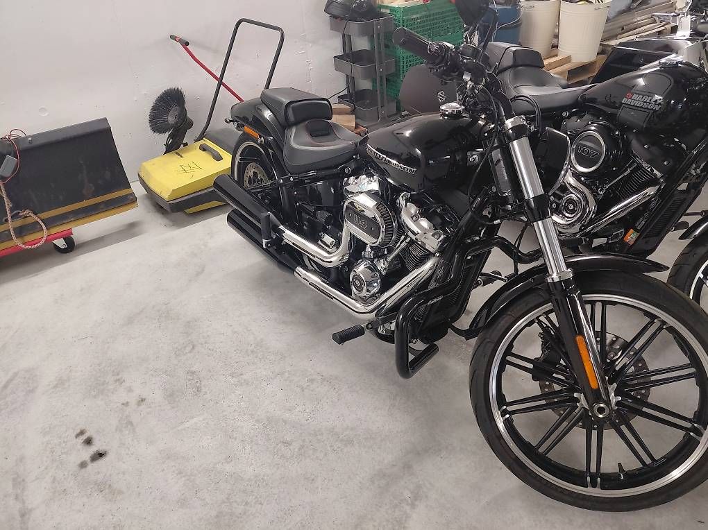 Chopper: Harley-Davidson FLXBRS Breakout – Usato da Freienbach venduto da Chrummen 3