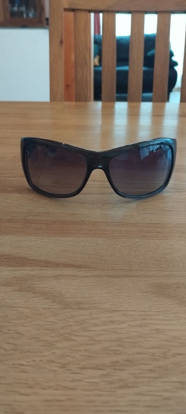 Miu Miu Lunettes & Verres: MIU MIU Sonnenbrille  – D'occasion à Mörel par MJoaoCosta 2