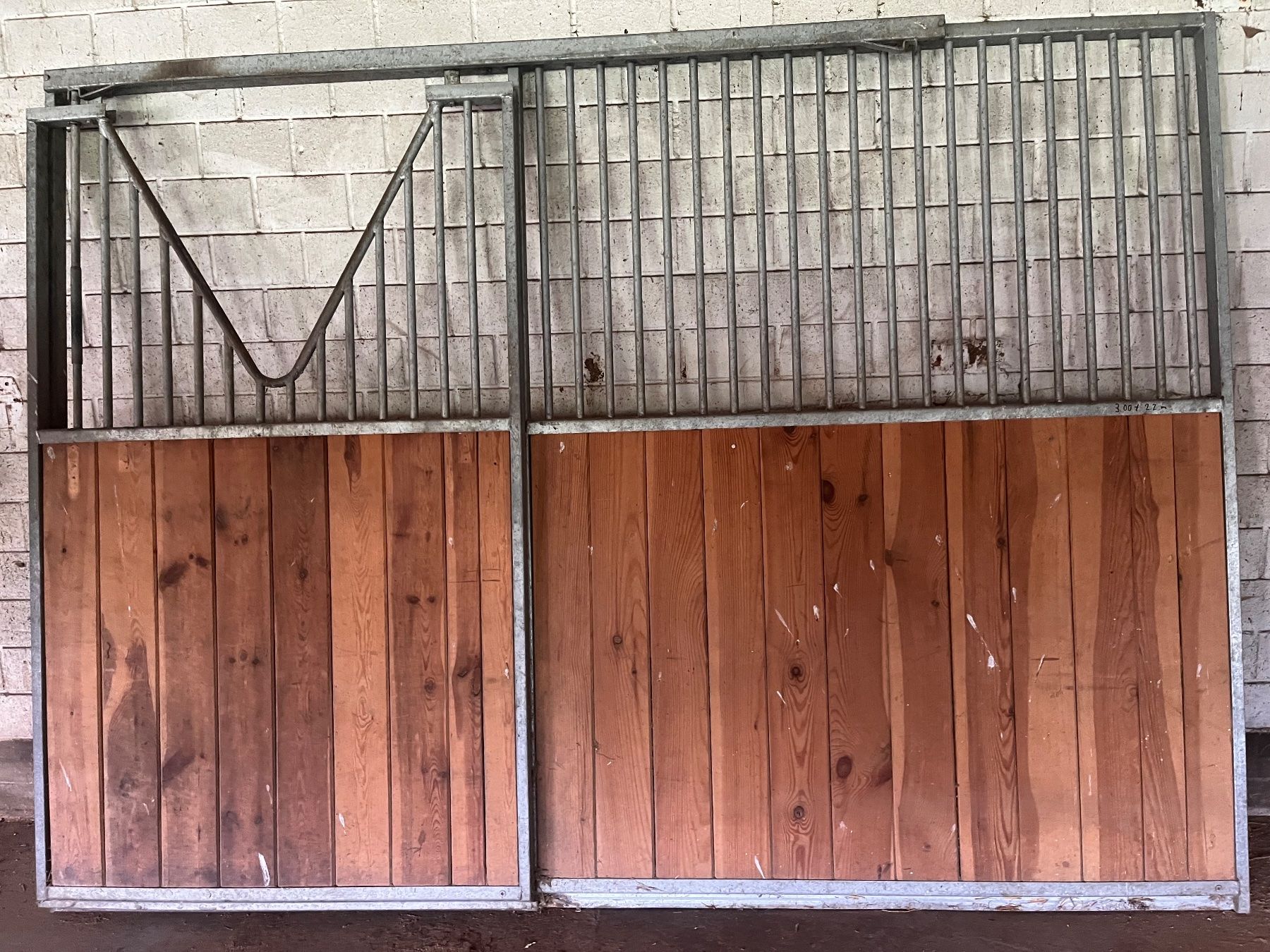 Paraventi: Pferdeboxenwand – Usato da Bellach venduto da Schlosser06