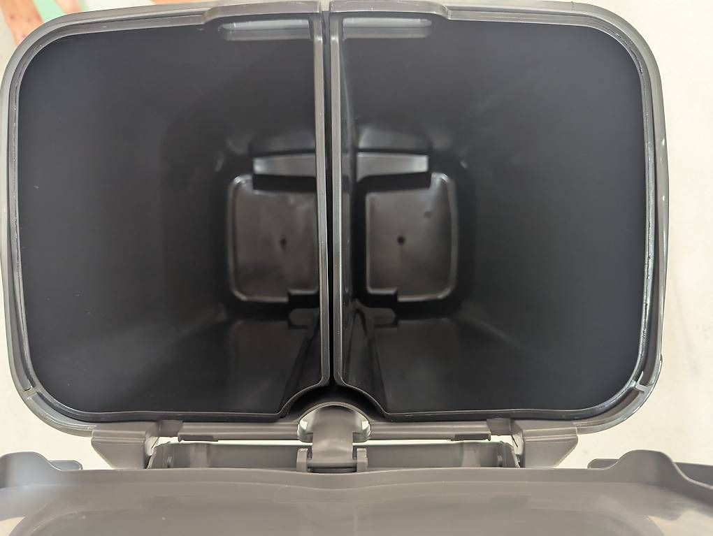 Cestini per rifiuti: Treteimer / Pedal bin – Usato da Zürich venduto da Spyros 2