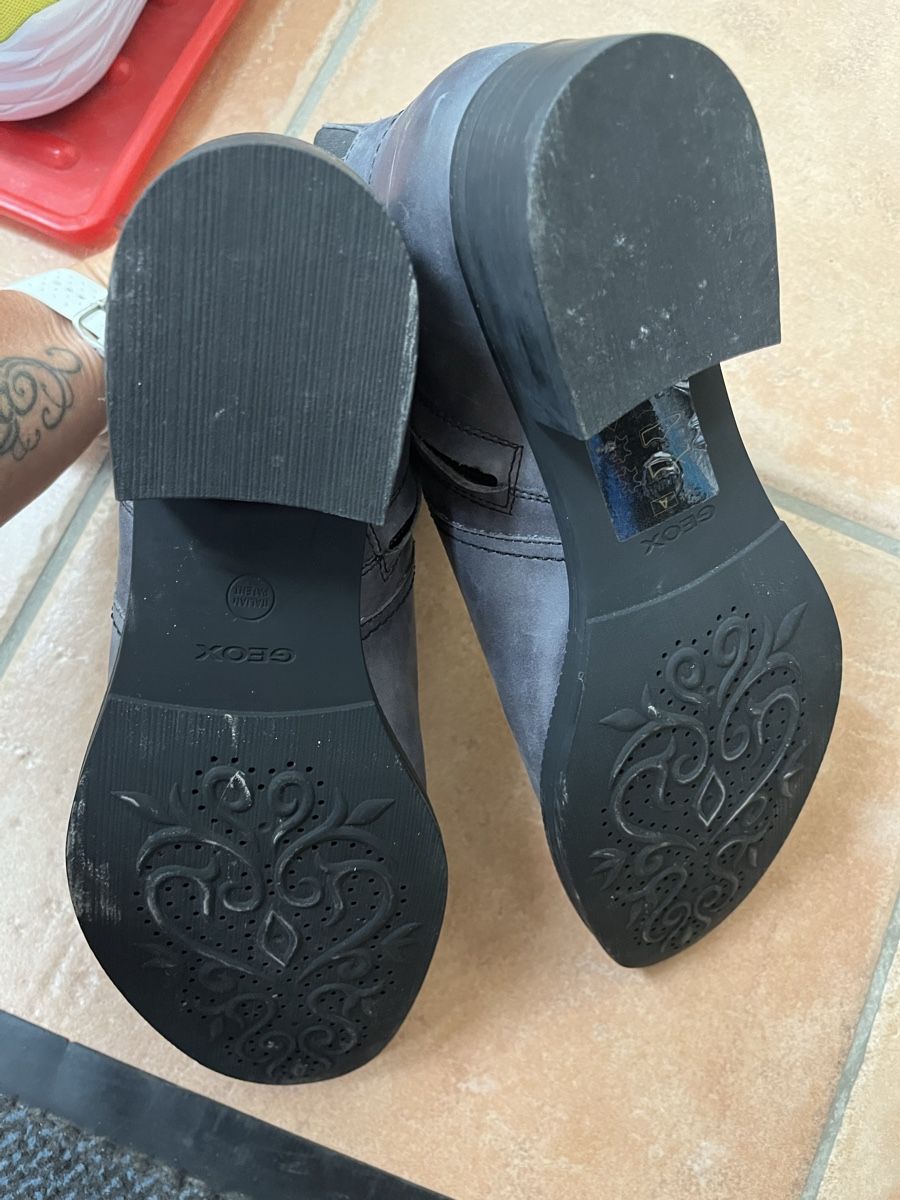 Geox Scarpe da donna: Geox Stiefeletten Grösse 39.5 – Usato da Boniswil venduto da Nolutoan13 3