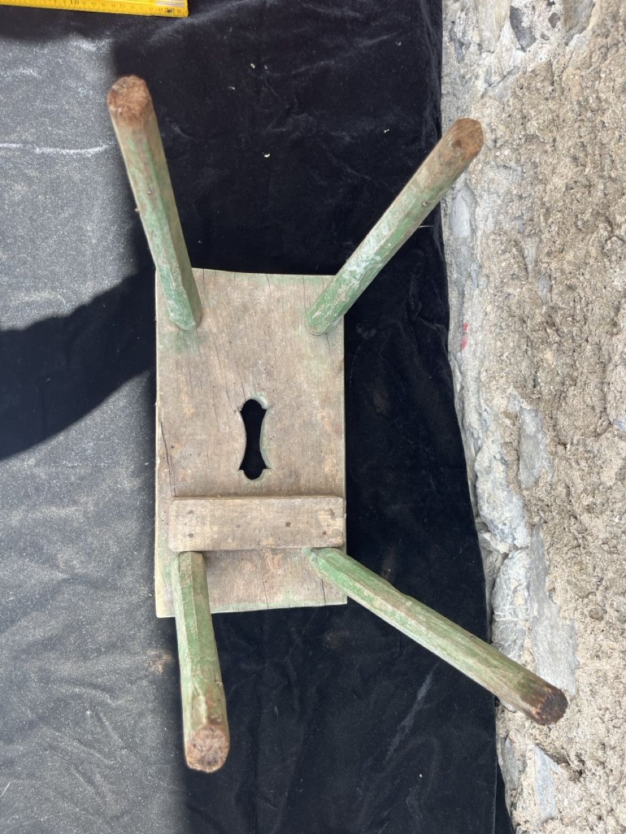 Sgabelli: Antiker Holz Hocker mit Charm  – Usato da Brienz BE venduto da hey_z9vg 4
