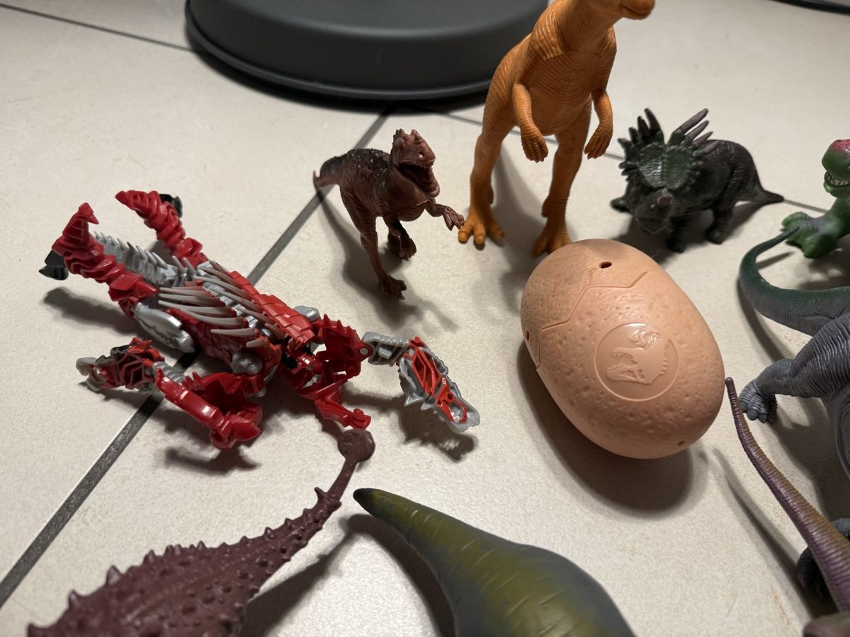 Giocattoli: Dinosauri giocattolo assortiti – Usato da Castel San Pietro venduto da Dylan79 1