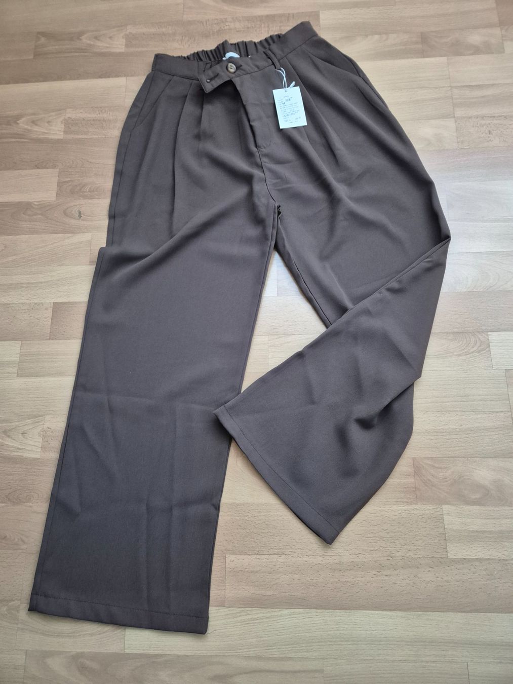 Lotti di vestiti: Diverse Hosen - Teenager (Junge) oder Männer – Usato da Breitenbach venduto da Muemmeli76 1