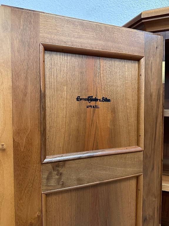 Cassettiere: Vintage Barock Nussbaum Sideboard von Fässler – Usato da Obernau venduto da Arche_Noah_Brocki 6