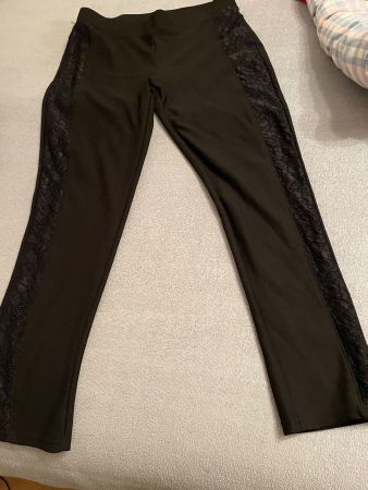 Schwarze Stoffhose mit seitlicher Spitze Gr.XL