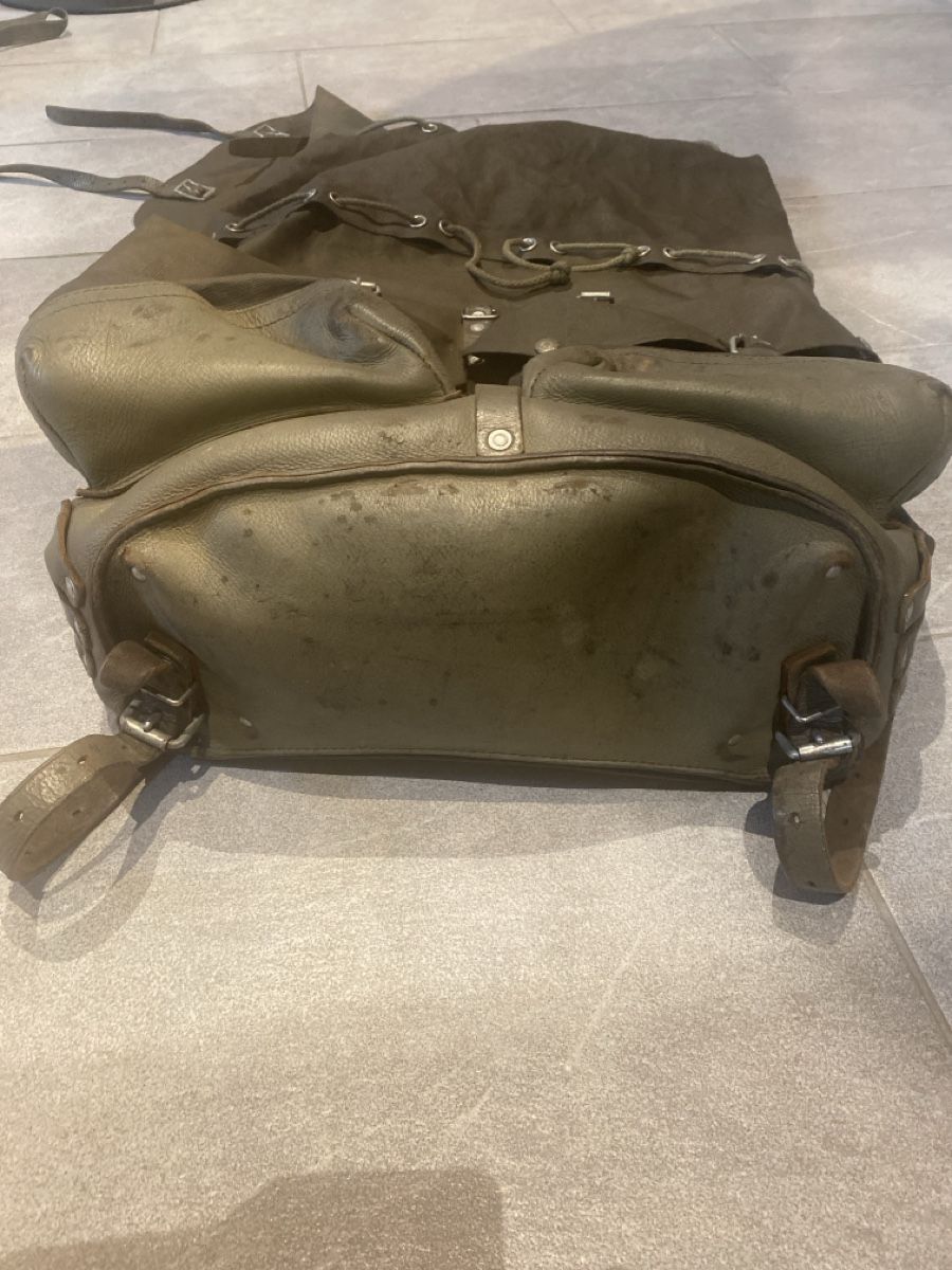 Schweizer Armee Zaini: Suisse Army Rucksack – Usato da Bolligen venduto da Deltadelta_0 2