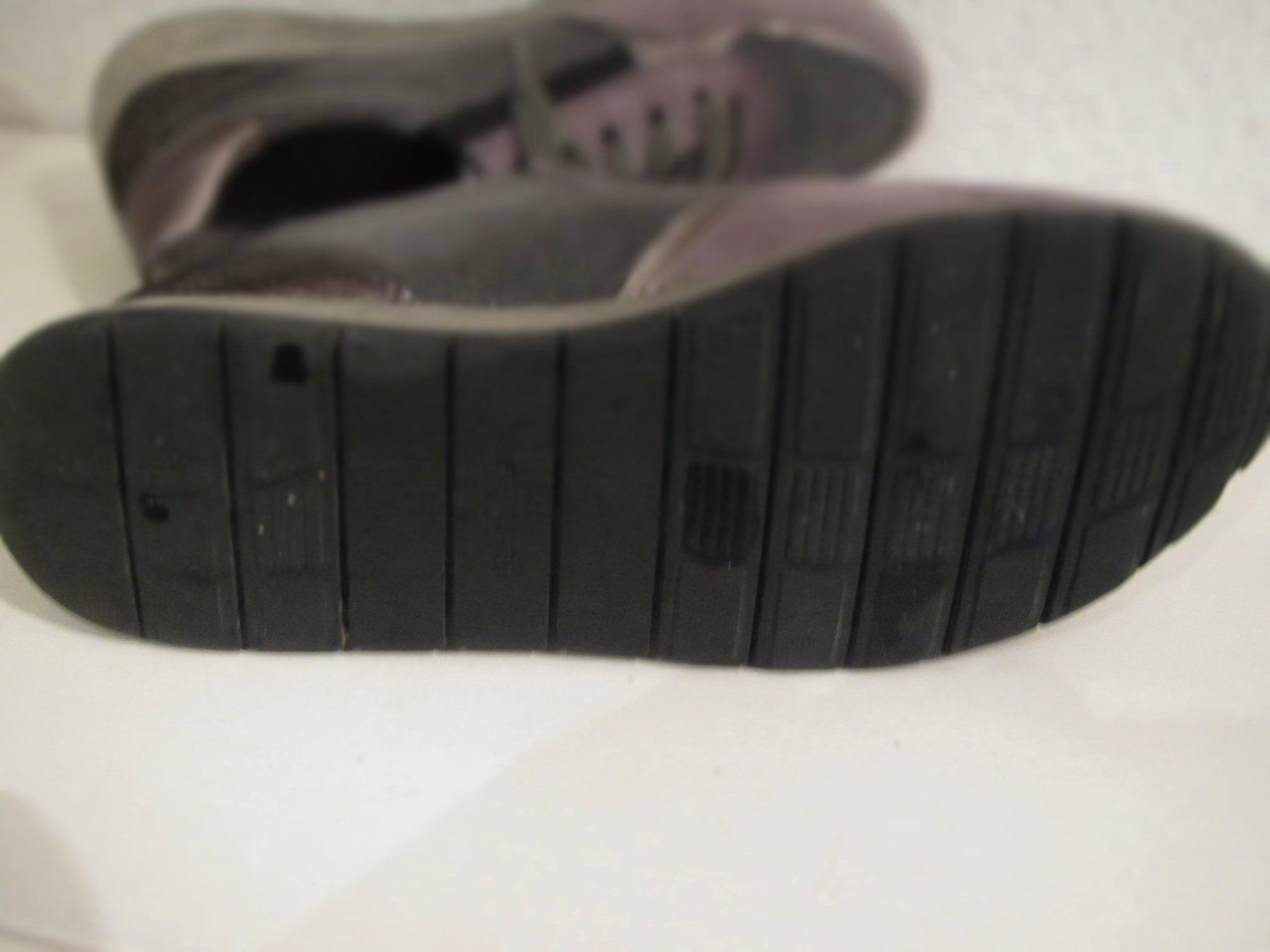 Damenschuhe: SOULIERS DAIM GRIS - BRONZE. 39 . – Gebraucht aus Murten von Selliot 5