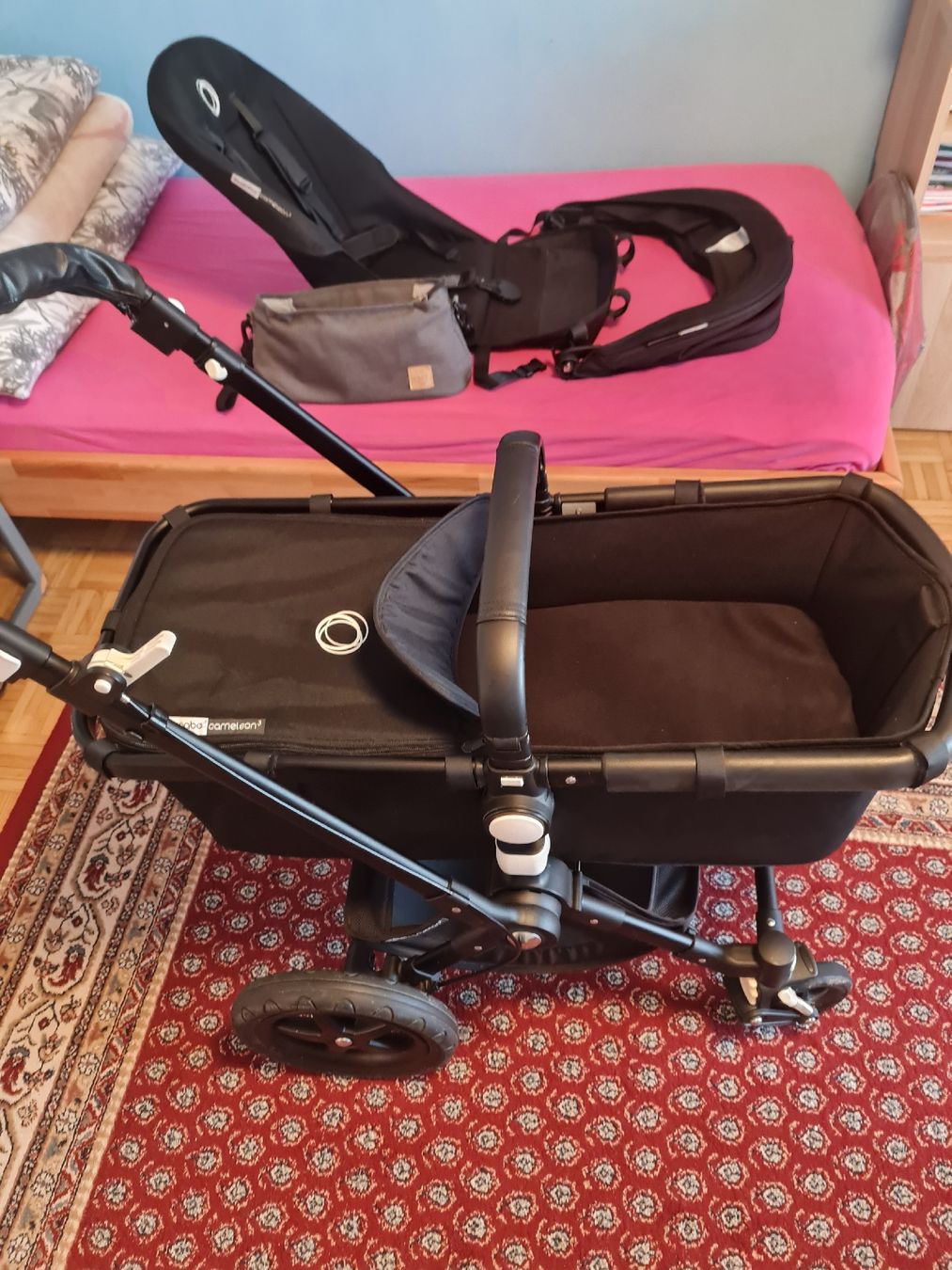 Bugaboo Carrozzine: Bugaboo Camelon 3- Black Colour – Usato da Zürich venduto da kls_9t7m 7