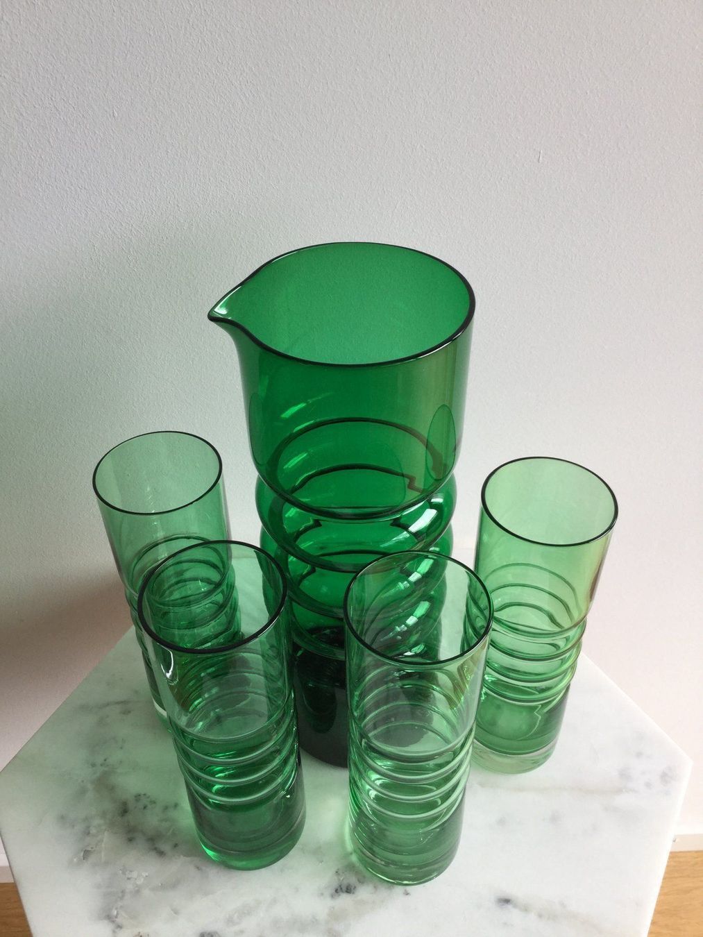 Iittala Bicchieri: Finnisches Gläser- und Pitcherset – Usato da Worblaufen venduto da AINO-room 1