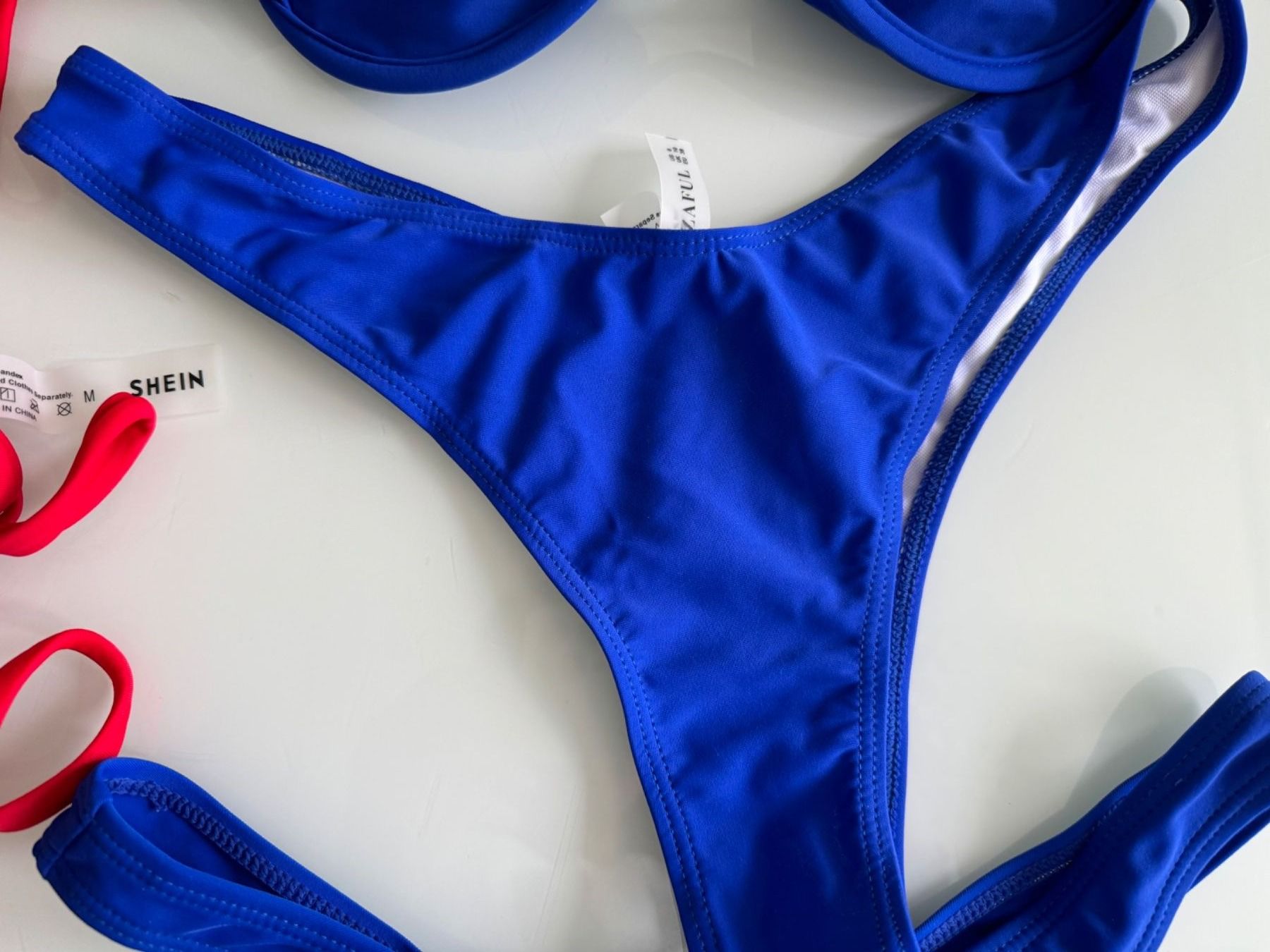 Costumi da bagno & Bikini: BIKINI 4 set – Nuovo (secondo la descrizione) da Adliswil venduto da Jessik0 5