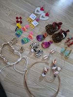 Lot de boucles d'oreilles fantaisie et colliers bon état