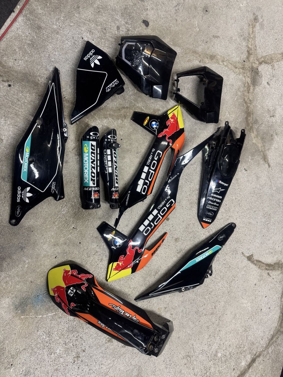 KTM Toutes les pièces détachées moto: Ktm exc 2020-2023 Plastikkit – D'occasion à Basel par mat_tt82 1