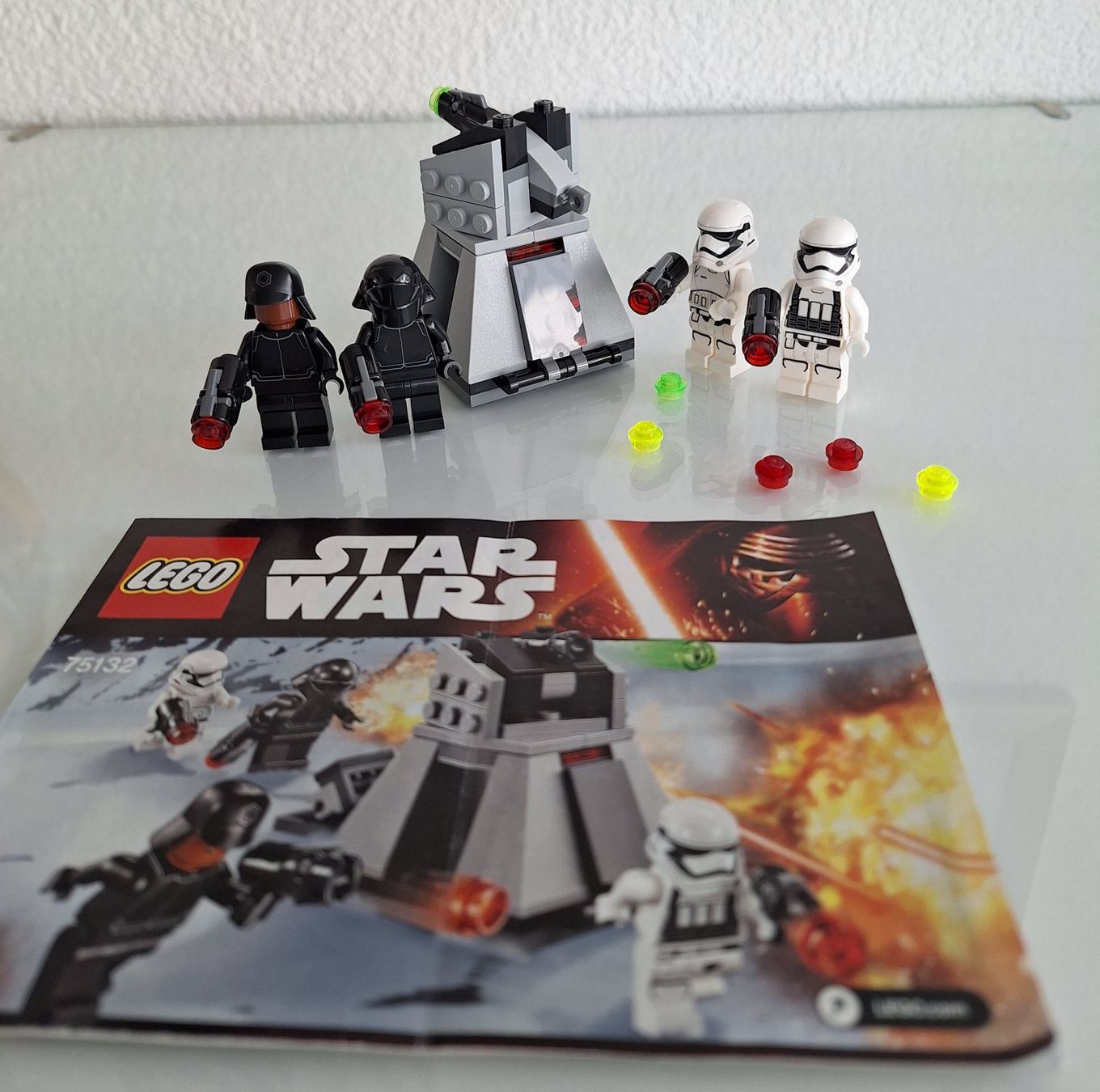 Lego Baukästen: Lego 75132 Star Wars mit Figuren u. Bauplan – Gebraucht aus Sissach von luvama
